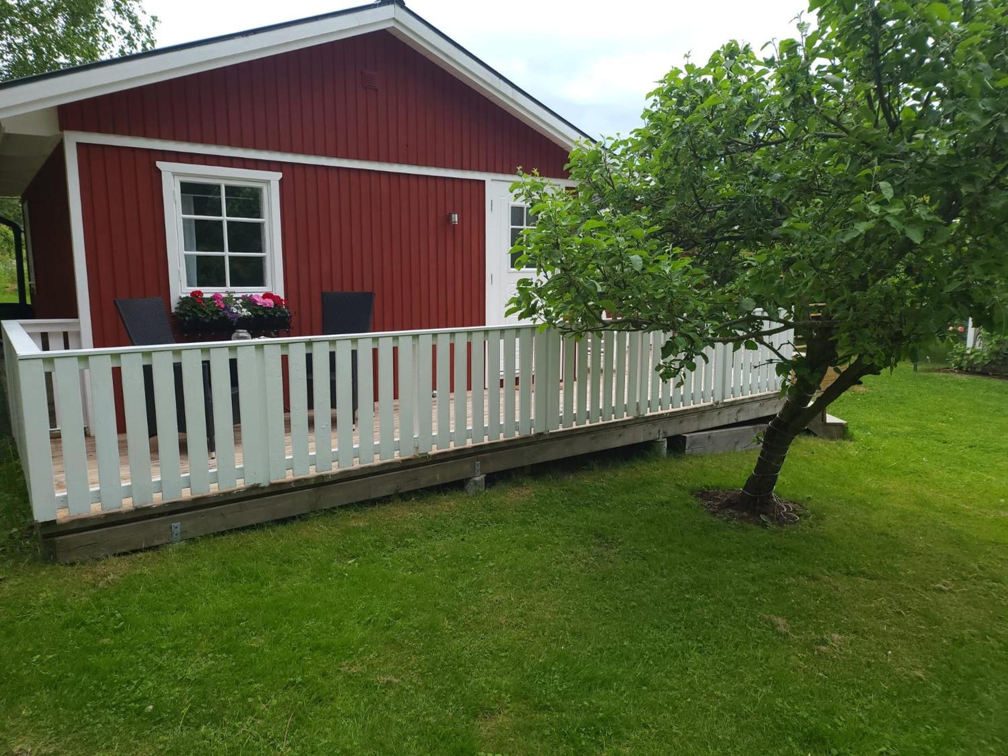 فيلا Lilla Huset Med Stor Traedgardstomt Naera Golf Och Hav تروسا المظهر الخارجي الصورة